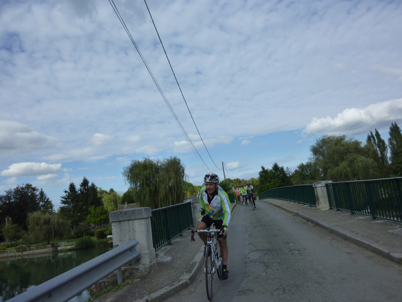5 Sur La route pres de Rethondes 0922-1622