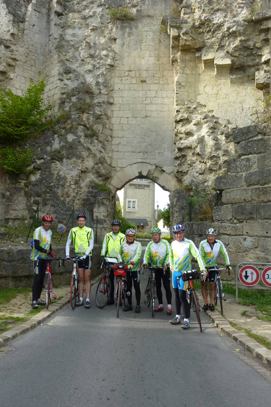 9 Coucy Le Chateau - La porte de Laon 0923-1129